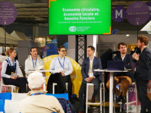 Photo de la conférence organisée au Salon des Maires